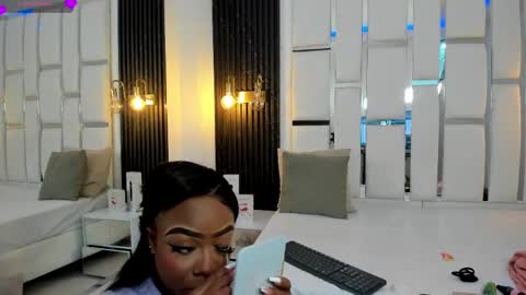 Miia Schwarz  online show from 10/01/25, 09:21