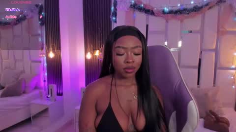 Miia Schwarz  online show from 12/04/25, 11:02