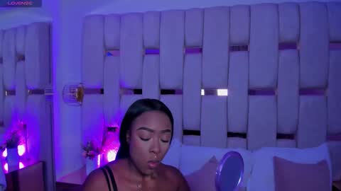 Miia Schwarz  online show from 02/18/26, 09:44