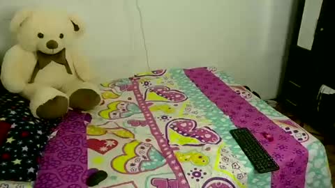 miia_smiith_0 online show from 06/12/26, 12:20