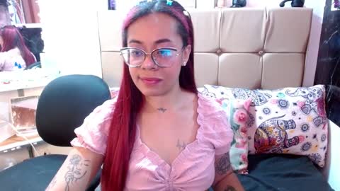 Snapshot of miia_spencer_ chatting on 01/07/25, 05:42 miia online show from 01/07/25, 05:42