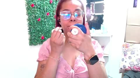 Snapshot of miia_spencer_ chatting on 01/25/25, 05:08 miia online show from 01/25/25, 05:08