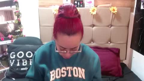 Snapshot of miia_spencer_ chatting on 10/01/25, 06:47 miia online show from 10/01/25, 06:47