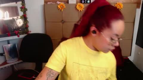 miia online show from 11/06/25, 11:15