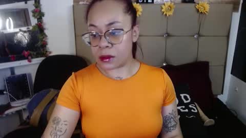 miia online show from 11/10/25, 12:04