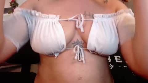 miia online show from 11/28/25, 08:50