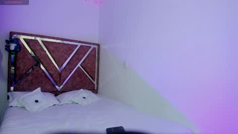 miia_starr_ online show from 04/07/26, 09:26