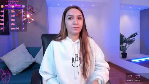 Miia 3 online show from 11/06/25, 12:06