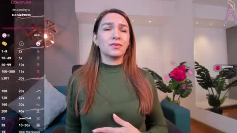 Miia 3 online show from 11/21/25, 12:04