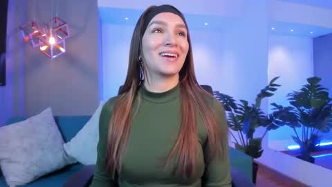 Miia 3 online show from 02/04/26, 12:11