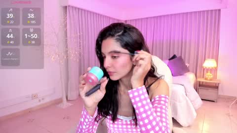 Mia online show from 01/15/25, 03:33