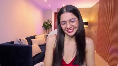 Mia online show from 11/03/25, 11:11