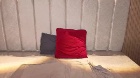 miiaa_evans1 online show from 03/11/26, 02:01