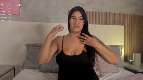 MIAH PARKER online show from 12/01/25, 02:11