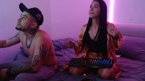 Snapshot of miialiiam0 chatting on 12/27/24, 04:58 Mia and Liam online show from 12/27/24, 04:58