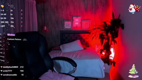 Snapshot of miichael_black chatting on 12/22/24, 01:45 Michael Black online show from 12/22/24, 01:45