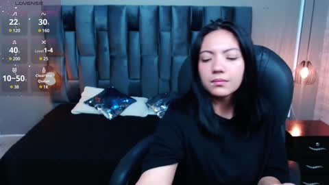 Snapshot of miichael_black chatting on 01/05/25, 03:11 Michael Black online show from 01/05/25, 03:11