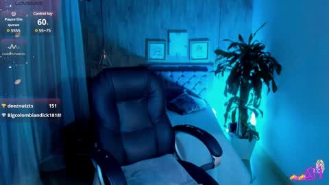 Snapshot of miichael_black chatting on 01/28/25, 07:00 Michael Black online show from 01/28/25, 07:00