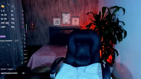 Snapshot of miichael_black chatting on 09/25/25, 12:03 Michael Black online show from 09/25/25, 12:03