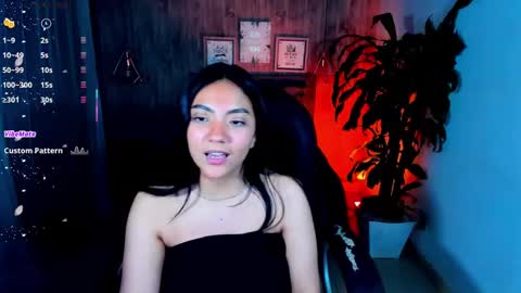 Snapshot of miichael_black chatting on 10/12/25, 12:15 Michael Black online show from 10/12/25, 12:15