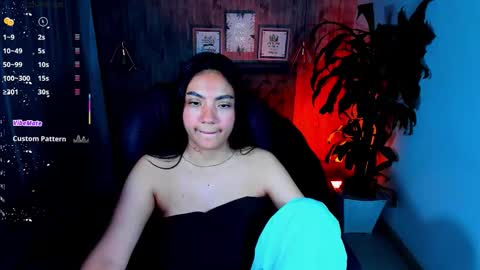 Snapshot of miichael_black chatting on 10/18/25, 10:32 Michael Black online show from 10/18/25, 10:32