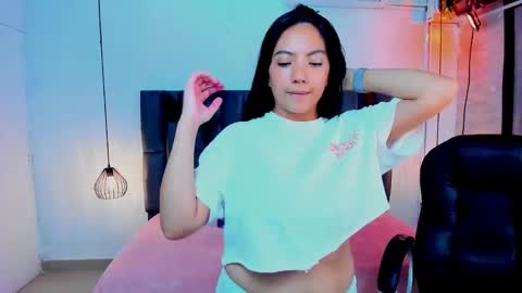 Snapshot of miichael_black chatting on 11/16/25, 12:00 Michael Black online show from 11/16/25, 12:00