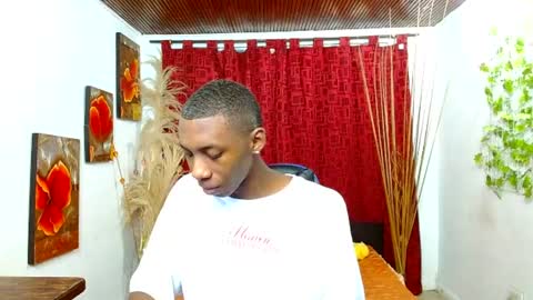 Snapshot of miilo18 chatting on 02/20/26, 06:19 milo online show from 02/20/26, 06:19