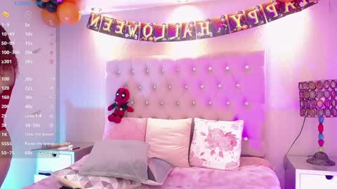 Snapshot of miilu_dancer_ chatting on 10/08/25, 11:13 Lucii online show from 10/08/25, 11:13