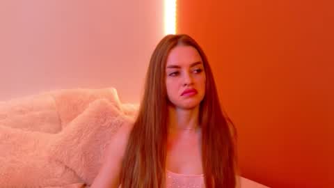 Snapshot of miirra_ chatting on 11/03/25, 07:42 Amira online show from 11/03/25, 07:42