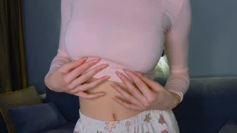 Snapshot of miiss_llindall chatting on 03/12/25, 11:12 Adalinda online show from 03/12/25, 11:12