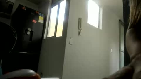 Snapshot of miiss_samantha chatting on 11/07/25, 03:23 miiss_samantha online show from 11/07/25, 03:23