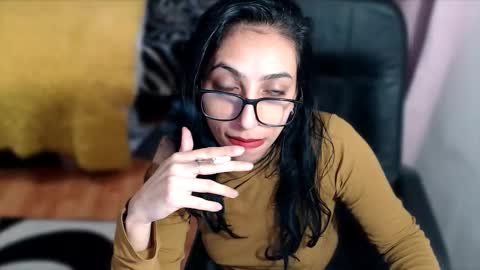 Snapshot of miisss_amber chatting on 02/18/26, 12:01 miisss_amber online show from 02/18/26, 12:01