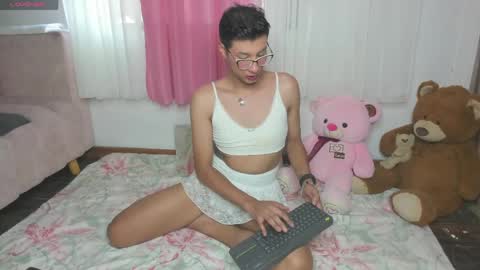 miissy__ online show from 05/14/26, 06:58