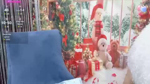 Snapshot of miixuuee chatting on 12/17/25, 01:22 Ema online show from 12/17/25, 01:22