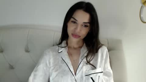 Mika online show from 03/08/26, 07:39