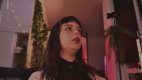 Snapshot of mika_moon_ chatting on 11/21/25, 07:01 mika_moon_ online show from 11/21/25, 07:01