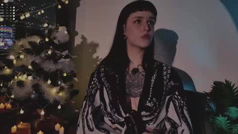 Snapshot of mika_moon_ chatting on 12/20/25, 06:48 mika_moon_ online show from 12/20/25, 06:48