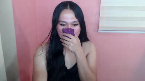 Snapshot of mika_oka chatting on 02/09/25, 05:43 Hi im Avah online show from 02/09/25, 05:43