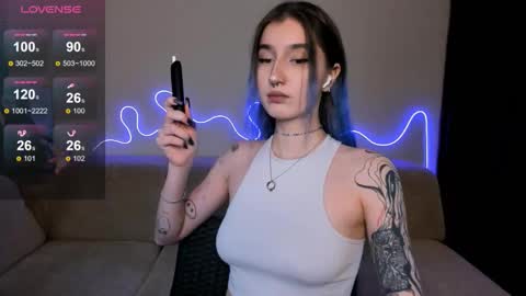 Mika online show from 10/25/25, 12:13