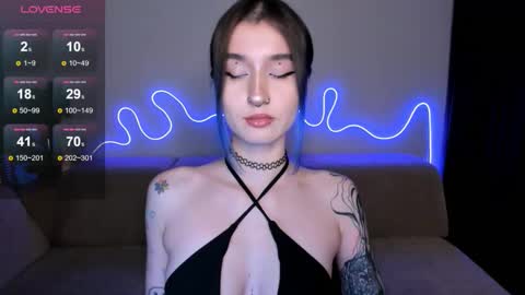 Mika online show from 11/13/25, 12:15