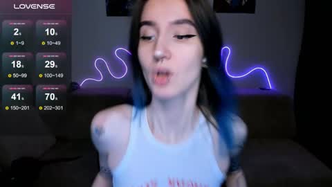 Mika online show from 04/15/26, 12:01