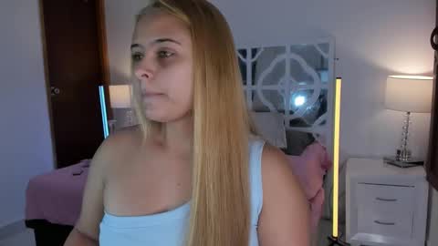 Mikaela blondie bigass online show from 02/15/26, 11:30