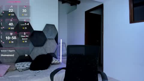 Mikaela blondie bigass online show from 05/08/26, 07:19