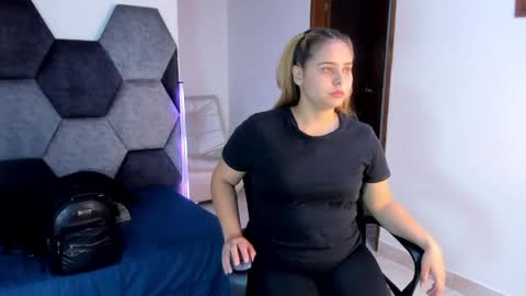 Mikaela blondie bigass online show from 05/15/26, 06:48