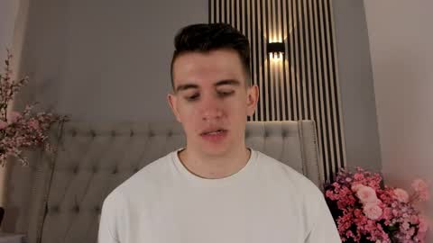 mikael online show from 12/01/25, 07:41