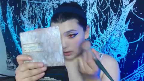 Mika online show from 03/20/26, 10:25