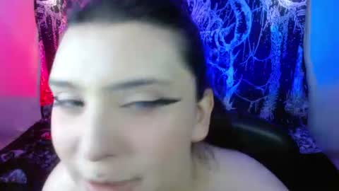Snapshot of mikaskullcs chatting on 07/20/26, 05:33 Mika online show from 07/20/26, 05:33