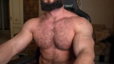 Snapshot of mike0xx chatting on 11/04/25, 12:37 mike0xx online show from 11/04/25, 12:37