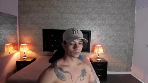 Snapshot of mike2_wills chatting on 12/11/24, 10:03 Mike2 wills online show from 12/11/24, 10:03