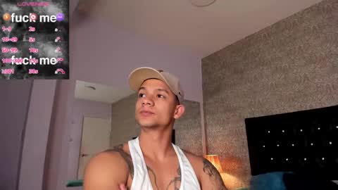 Snapshot of mike2_wills chatting on 01/16/25, 06:35 Mike2 wills online show from 01/16/25, 06:35